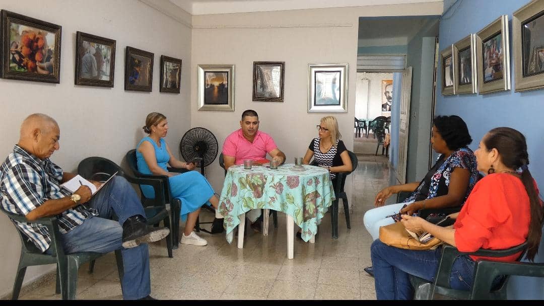 Garantizan cobertura eléctrica en zonas de veraneo del litoral norte tunero. 
#PorLasTunasLaVictoria #VeranoSiempreJoven 
<a href="/GobiernoCuba/">Gobierno Cuba 🇨🇺</a> <a href="/YelenysLasTunas/">Yelenys Tornet Menéndez</a> <a href="/LorenzoOsbel/">Osbel Lorenzo</a> 
🔗lastunas.gob.cu/es/actualidad/…