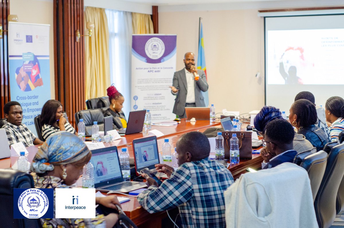 👌🏾 Yaga exporte son expertise dans la lutte contre la désinformation et la polarisation en ligne. Deux formations parallèles, en #RDC et en #Ouganda, sont en cours depuis ce lundi 18 août à l’endroit des #jeunes activistes pour la #paix, facilitées par Yaga Academy