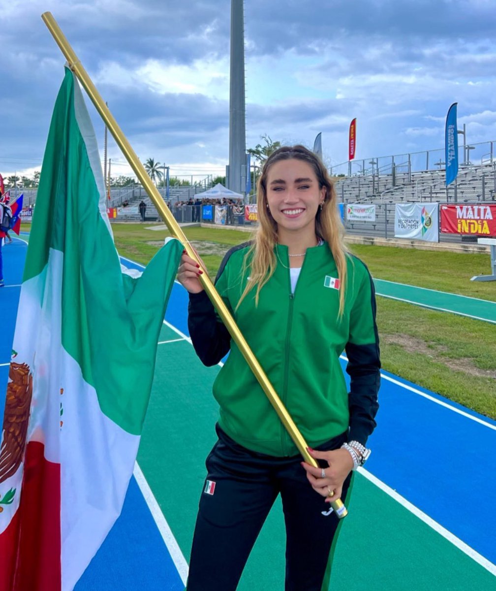 🗣️ La española         //      🗣️  La Panchita