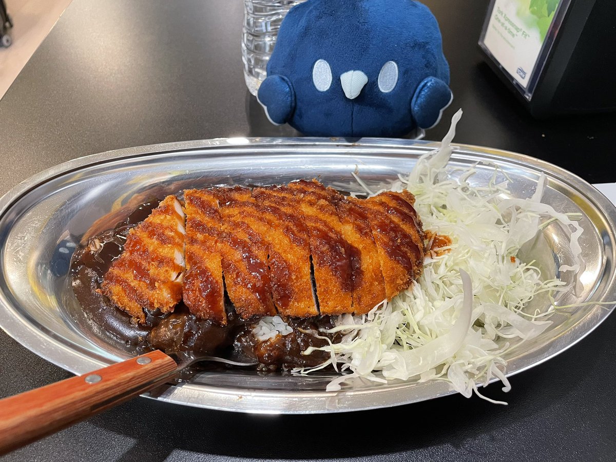 NattyGitz's tweet image. Lunch!
Shout out to the couple that had a Rissa and Iroha FWU plushie on the table #OrbPost