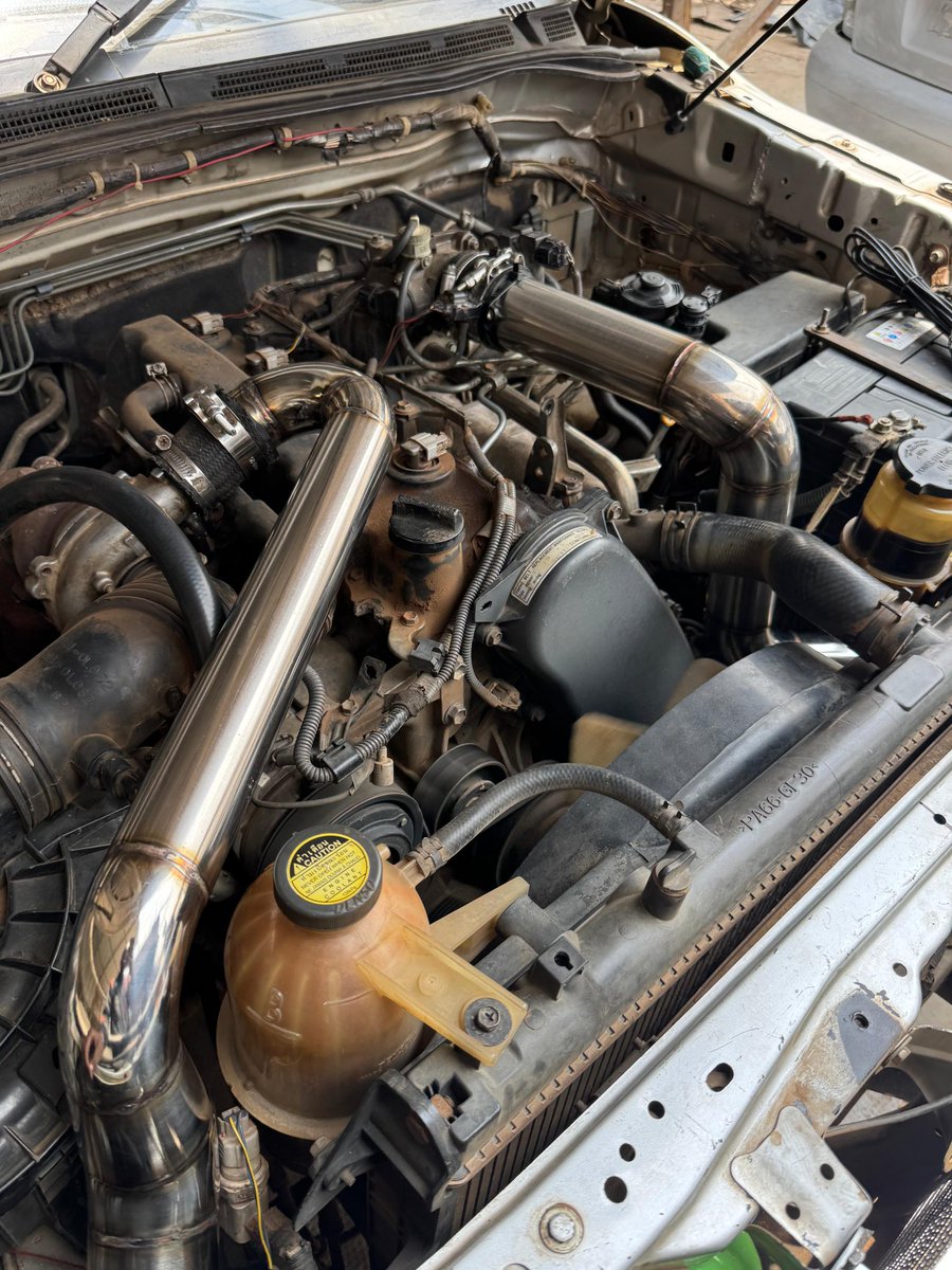 KUtomotive's tweet image. Hilux vigo,2KD engine.On this particular project we did a  custom front mount intercooler to lower the intake temperatures which inturn made a noticeable difference in response and power.

#freeaoko 
#FreeMwabiliMwagodi
#uhurus3rdterm 
#RutoMustGoNow