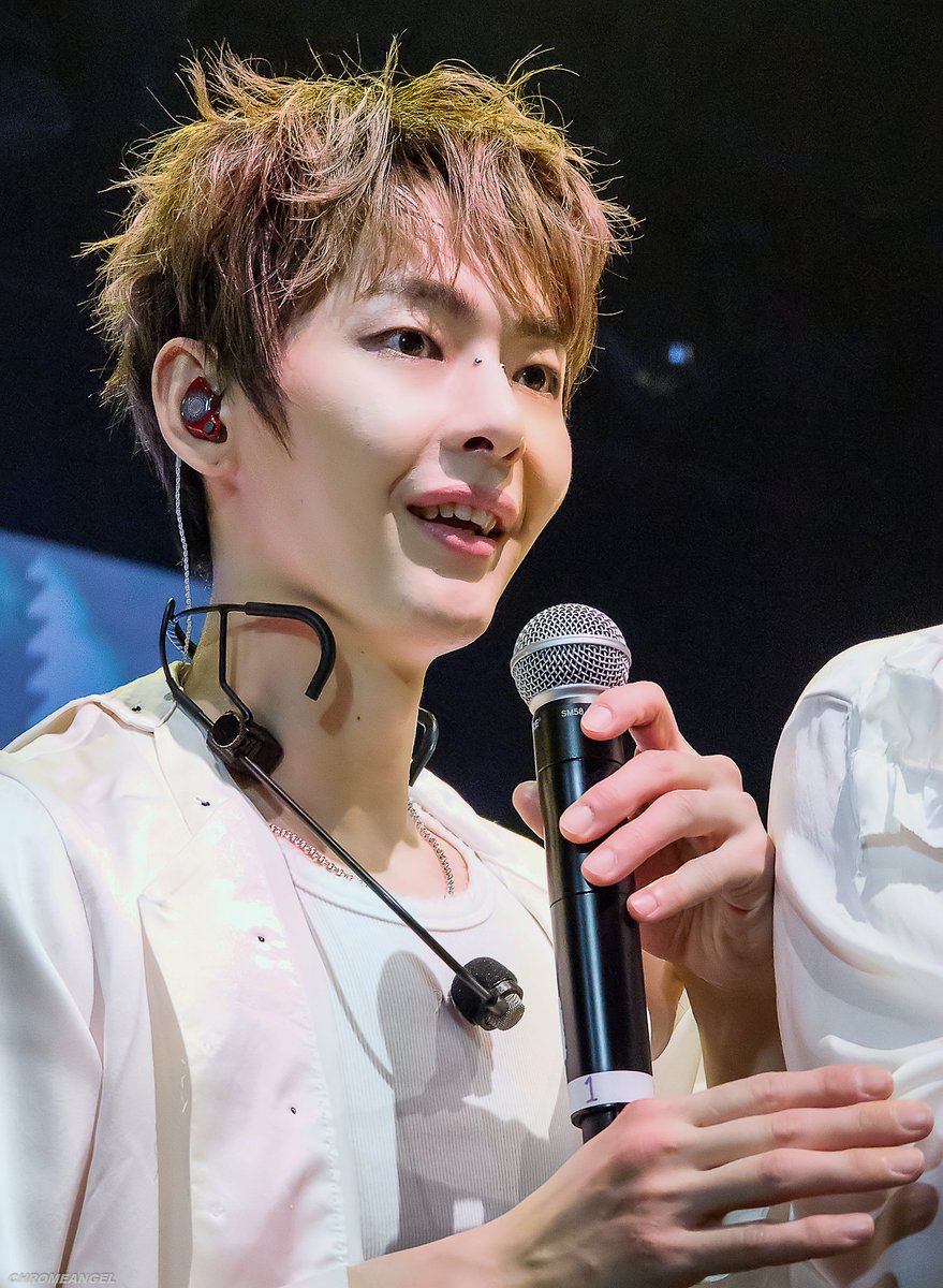 KBteeth's tweet image. cr. chrOme000angel