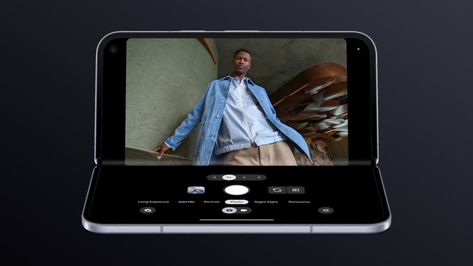 majedandroid's tweet image. 🚀 جوجل كشفت عن بيت المستقبل—بالأمس، في حدث #MadeByGoogle 
▪️سلسلة Pixel 10 SERIES 💥 
▪️معالج Tensor G5 
▪️كاميرات AI تشمل Magic Cue وCamera Coach.
▪️ساعة Pixel Watch 4 وسماعات Buds 2a وحتى تحرير الصور صار صوتي. 

وش أكثر منتج عجبك؟
#Pixel10 
@madebygoogle