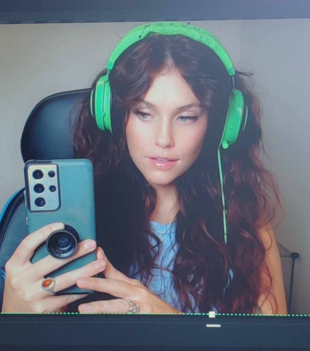 ITS THAT TIME AGAIN!!!! GET IN HERE WE ARE PLAYING THE ISLE!
twitch.tv/skydaddi