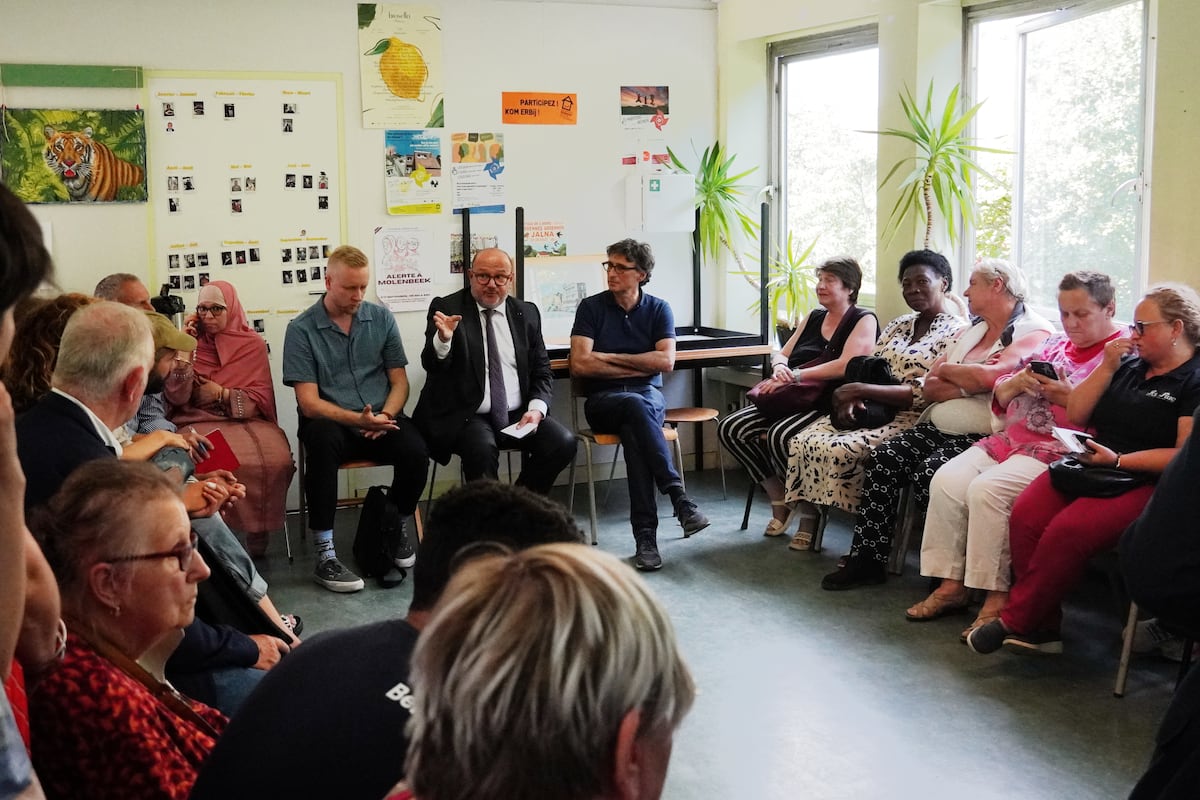 DHBruxelles's tweet image. Bernard Quintin en catimini à Molenbeek : “il y a un manque de policiers mais pas un manque de moyens” dhnet.be/regions/bruxel…