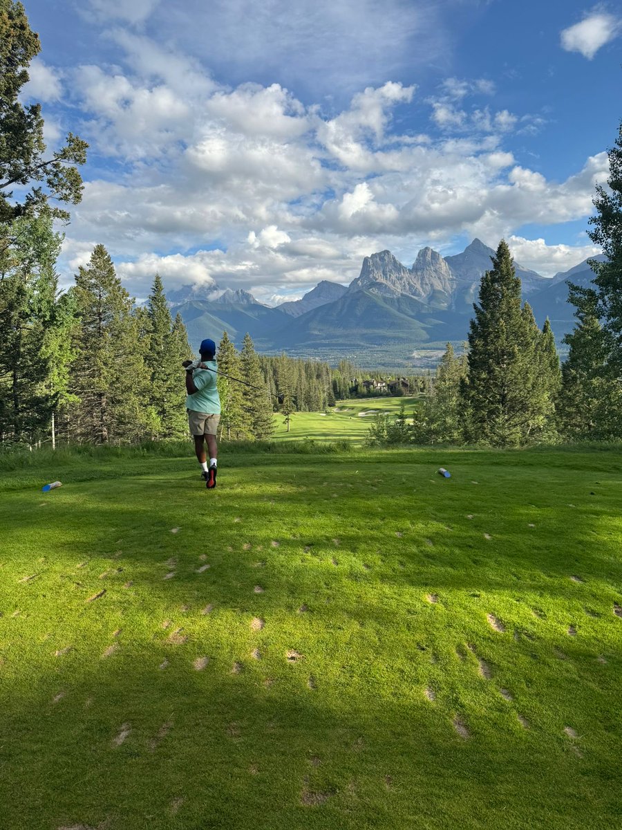 ahmed_cfc's tweet image. Mentally here 24/7 except during the chels ⁦@ChelseaFC⁩ ⁦@SilvertipResort⁩