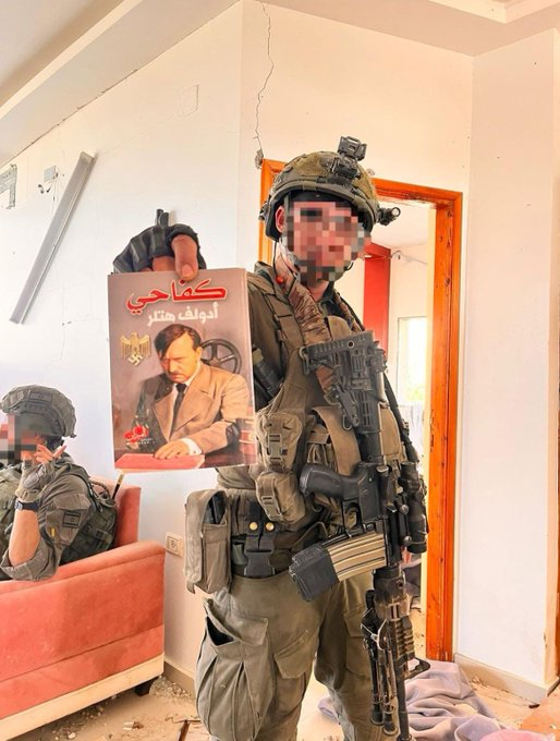 L'édition de "Mein Kempf" en arabe (en vente dans toutes les bonnes librairies de Gaza) trouvée par un soldat israélien en opération. 
Amnesty International va encore protester contre cette atteinte intolérable à la liberté d'expression et à la libre circulation des idées.