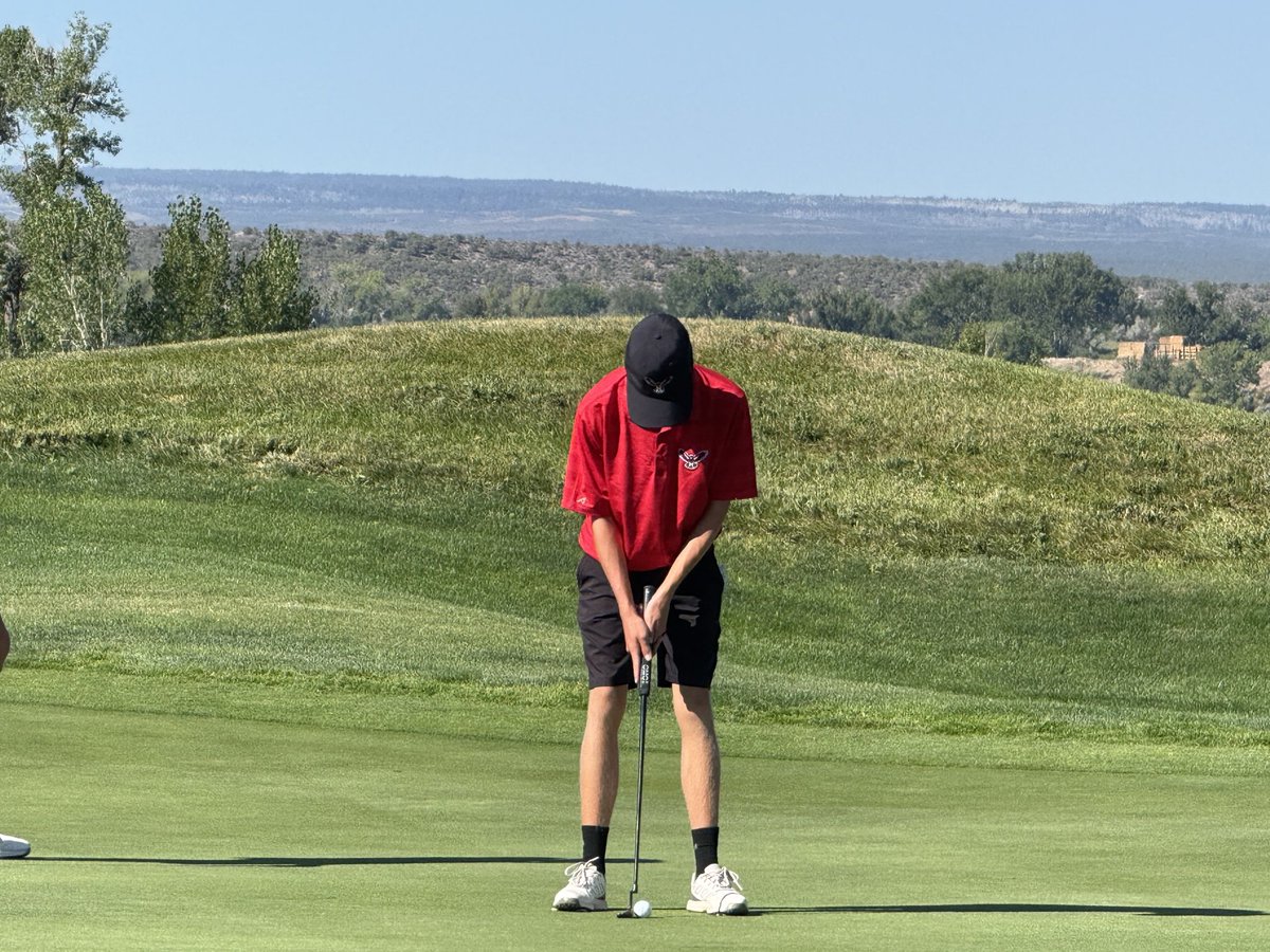 Live action at Cobble Creek Golf Course. #GoRedHawks