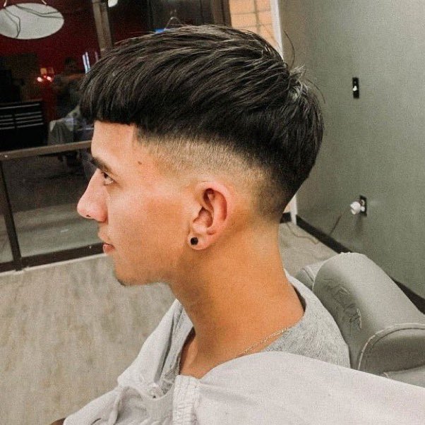 Visegrád 24 (@visegrad24) on Twitter photo BREAKING:
El Salvador’s President <a href="/nayibbukele/">Nayib Bukele</a> has banned the “Edgar” haircut from public schools.
The haircut is considered to have been brought to El Salvador by deported criminals inspired by Chicano culture in the U.S.
The Ministry of Education has announces that students BREAKING:
El Salvador’s President <a href="/nayibbukele/">Nayib Bukele</a> has banned the “Edgar” haircut from public schools.
The haircut is considered to have been brought to El Salvador by deported criminals inspired by Chicano culture in the U.S.
The Ministry of Education has announces that students
