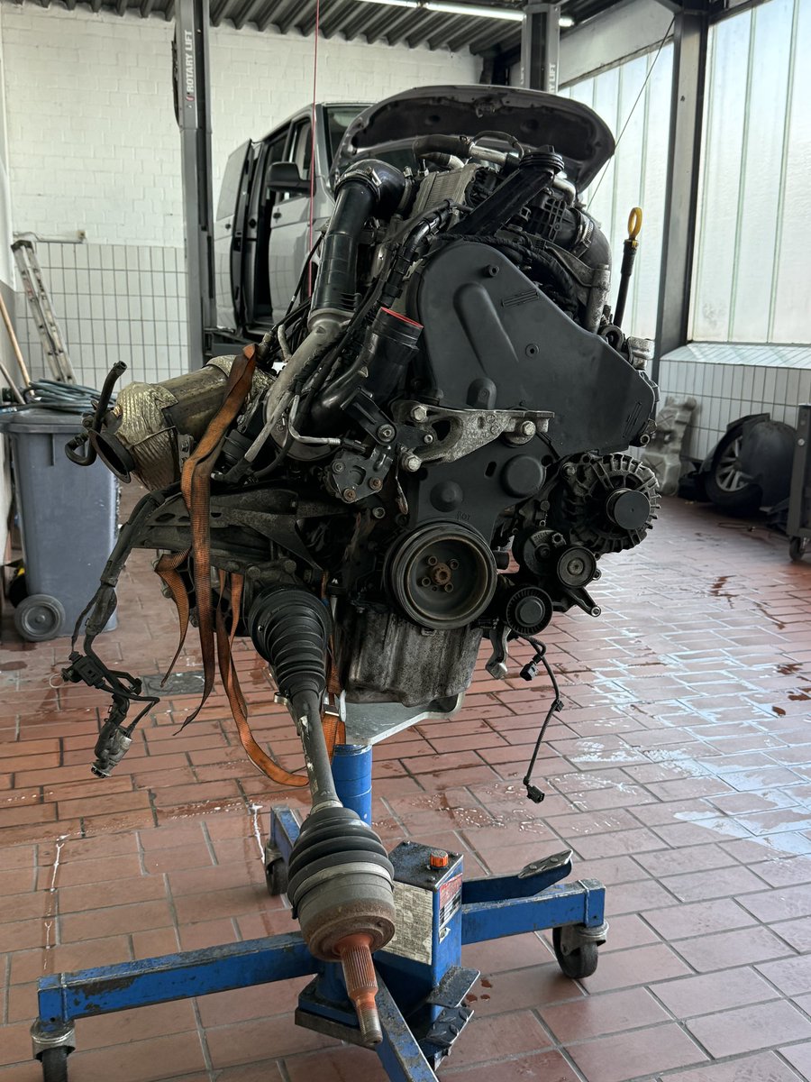 fetter 2.0 tdi 🤭 mal eben so ausgebaut