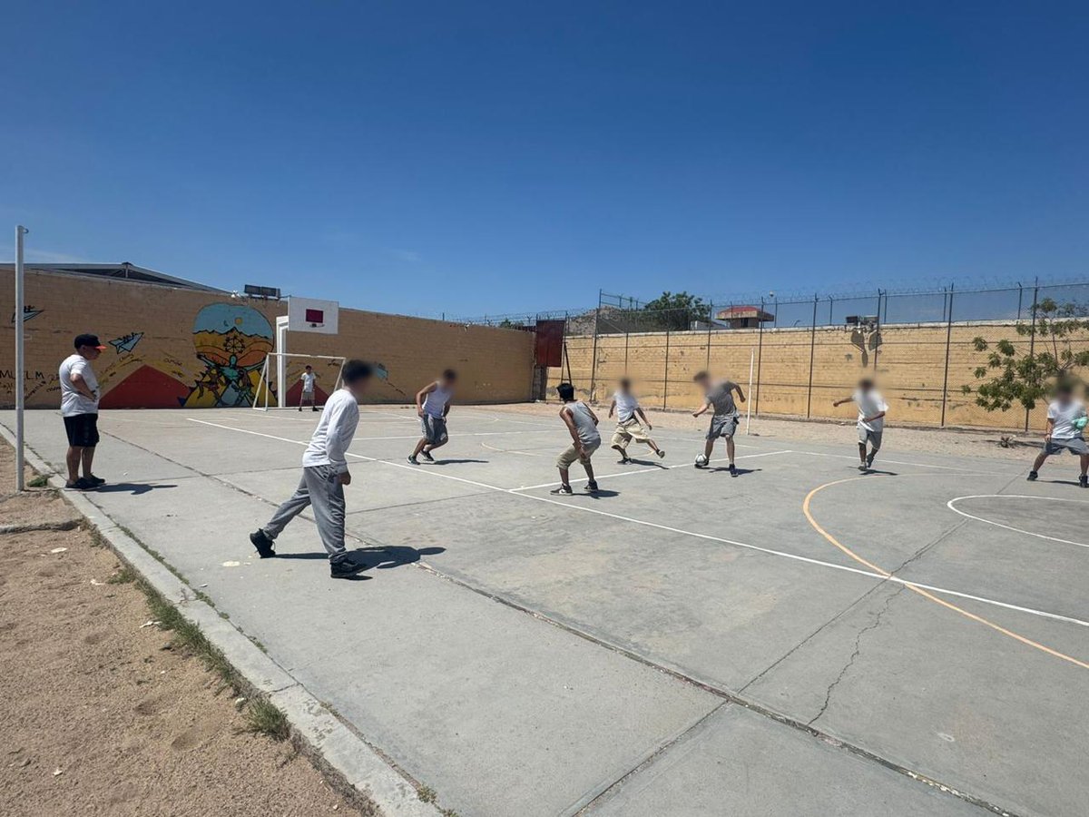 SonoraSeguridad's tweet photo. Promueve #SSPSonora el deporte como una herramienta para la reinserción social.

Con la colaboración de #Codeson, jóvenes del Centro ITAMA #Hermosillo 1 practican diversas disciplinas deportivas que los mantiene en constante actividad, lo que beneficia su salud física y mental. https://t.co/YVy6dU9tLD