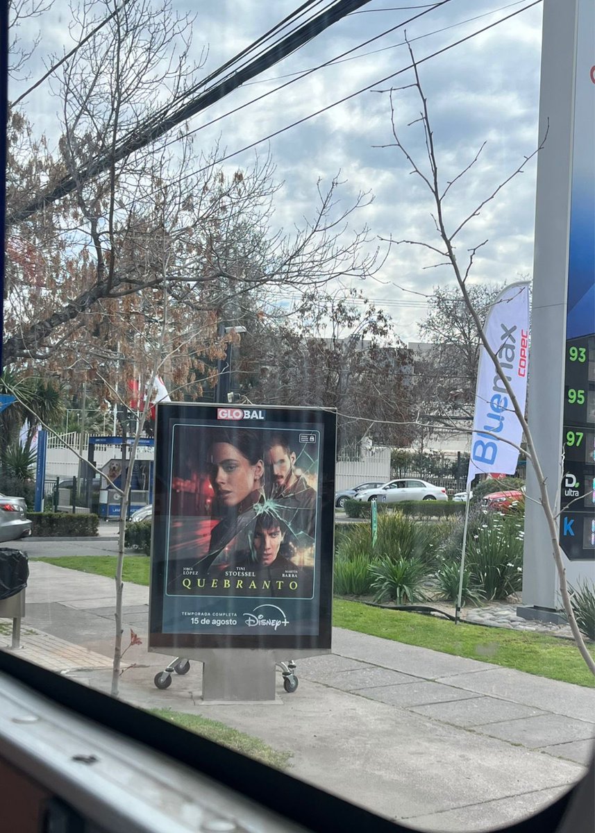 TinistasChileFC's tweet photo. Es emocionante ver a @TiniStoessel en distintos lugares de Stgo con sus proyectos🥹🇨🇱🤍 https://t.co/pSOL5QjiX0