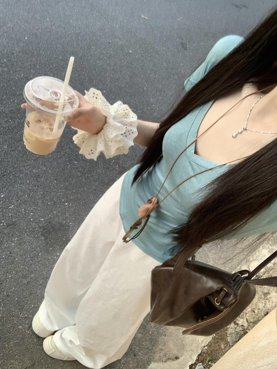 Rshdfc's tweet image. たくさんの色なんていらない、清らかであればそれで十分。