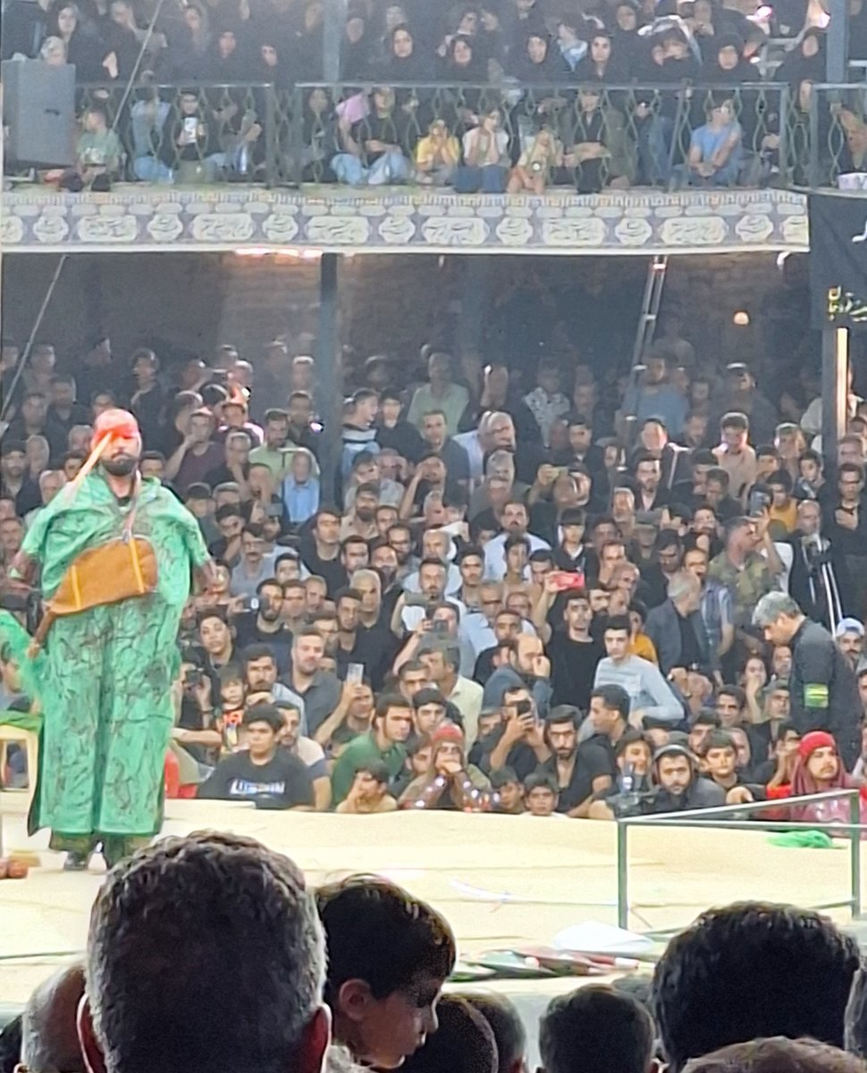 سعادتی ست تماشای مرغوب‌ترین تعزیه‌های ایران در روستای قودجان. عکس‌ها از مجلس حضرت عباس.