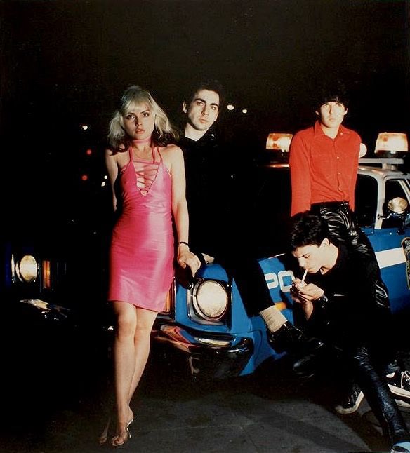 Love this pic … Blondie💘

Outtake from"PLASTIC LETTERS"album photo shoot…1977

📸 by Chuck Boyd

#Blondie #DebbieHarry #ChrisStein #ClemBurke #JimmyDestri