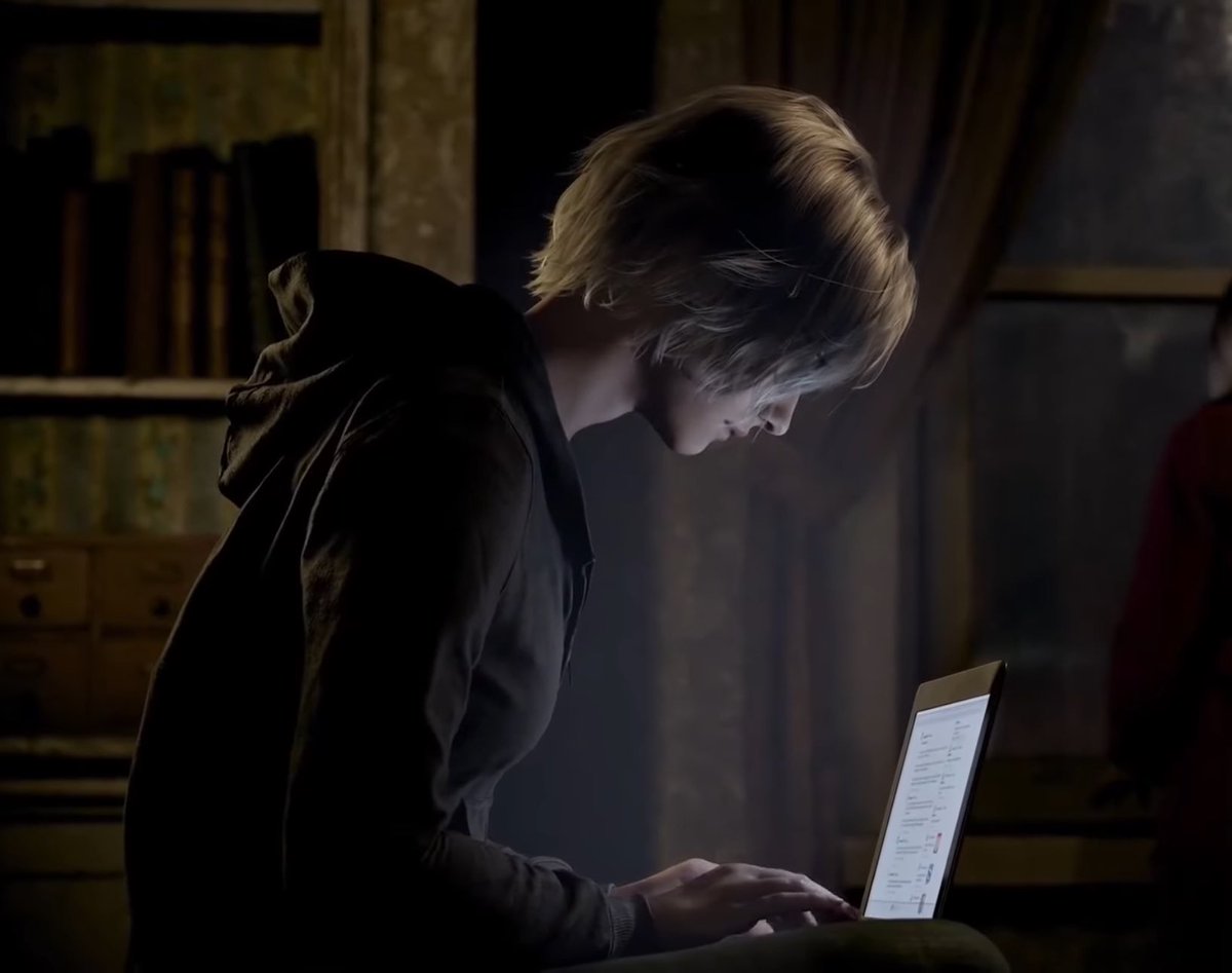 lowkey representation for ppl who type fast as fuck looking only at the keys