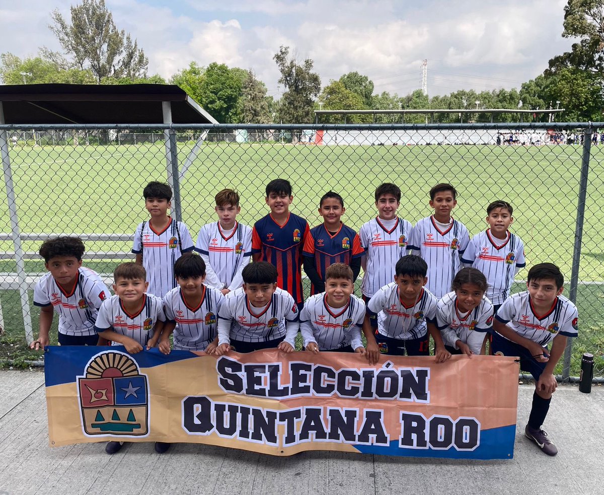 mauricio4's tweet photo. QUINTANA ROO ESTA EN SEMIFINALES DE LA NACIONAL Señoras y señores el equipo de Quintana Roo A conformado por su selectivo avanza a las semifinales del torneo Nacional sub-11 El equipo sigue demostrando grandes cosas, y está a un paso de la gran final muchas felicidades @anapatyp https://t.co/U5GAtUNOsw