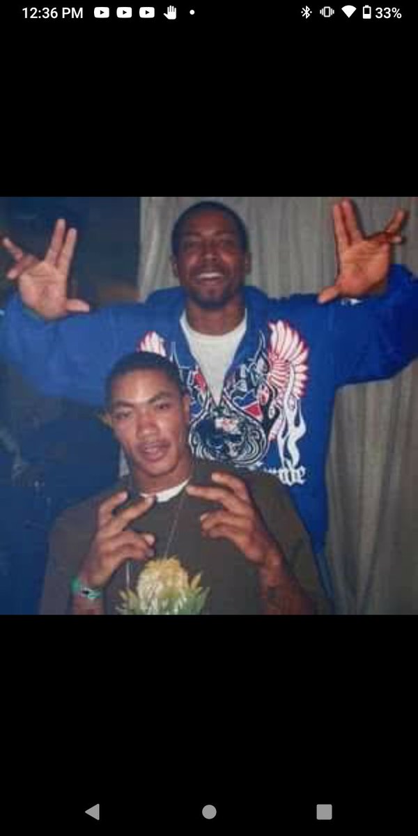 CharisGlaze901's tweet image. @drose hey Folk Norsayin congratulations MVP #1ROSE 🔱🇮🇱💙 @Memphis_MBB is proud 🥲🥲🥲🥲 of you BOS I've always cherished this picture of you when answered my friend request on Facebook before you got drafted #ROCKSTARCDR better be at your @chicagobulls jersey retirement PML G