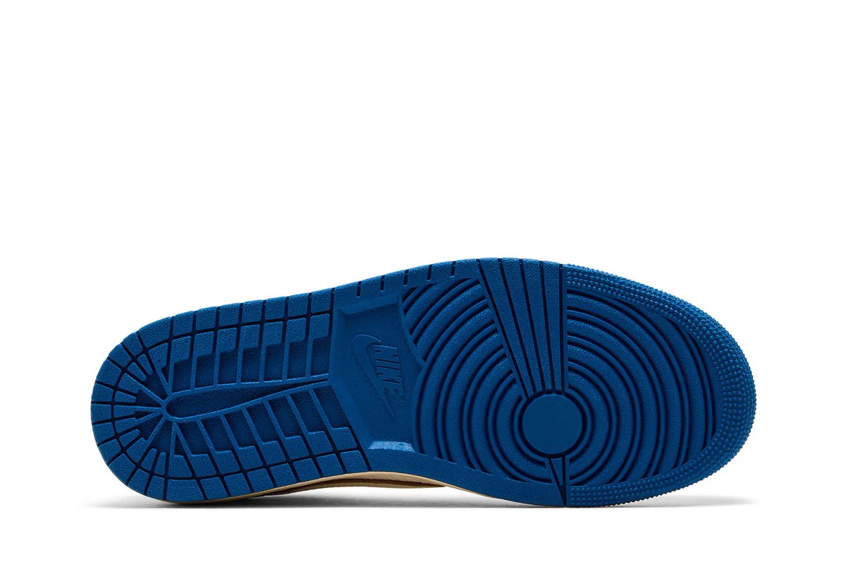 KicksFinder's tweet photo. RETAILER LOOK: Travis Scott x Fragment x Air Jordan 1 Low OG SP "Sail/Military Blue" 🌵 ⚡

🗓️ September 20th, 2025
📝 DM7866-104 (MENS); DO5442-104 (PS); DO5441-104 (TD)
💰 $155; $80; $65 USD
💵COP OR 🚮DROP? https://t.co/3purknx35l