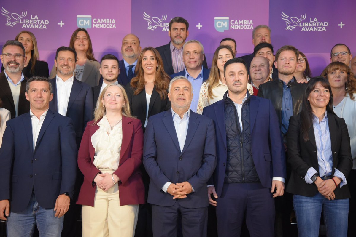 lopresti_lh's tweet photo. Asistimos a la presentación de candidatos de la alianza LLA + Cambia Mendoza, un paso clave para consolidar el rumbo de transformación que necesita nuestro país, basado en el esfuerzo, el trabajo y el mérito frente a las viejas recetas del populismo.

Desde Las Heras acompañamos este frente con una lista de candidatos con experiencia, compromiso y capacidad de gestión, que trabajarán en sintonía para consolidar los ejes de nuestro proyecto:

✅ Continuar con una administración municipal austera, eficiente y transparente, basada en el orden y en la eficaz administración fiscal.

✅ Priorizar la capacitación en oficio para generar mano de obra calificada procurando la inserción laboral. 

✅ Impulsar inversión y empleo privado a través del Parque Industrial y el fortalecimiento de las PyMES.

✅ Mejorar la seguridad y la calidad de vida en los barrios con obras, iluminación y urbanización.

✅ Garantizar orden y seguridad ciudadana como base de una comunidad más segura. 

Estamos convencidos de que el camino de la transformación es con gestión responsable y trabajo en equipo.