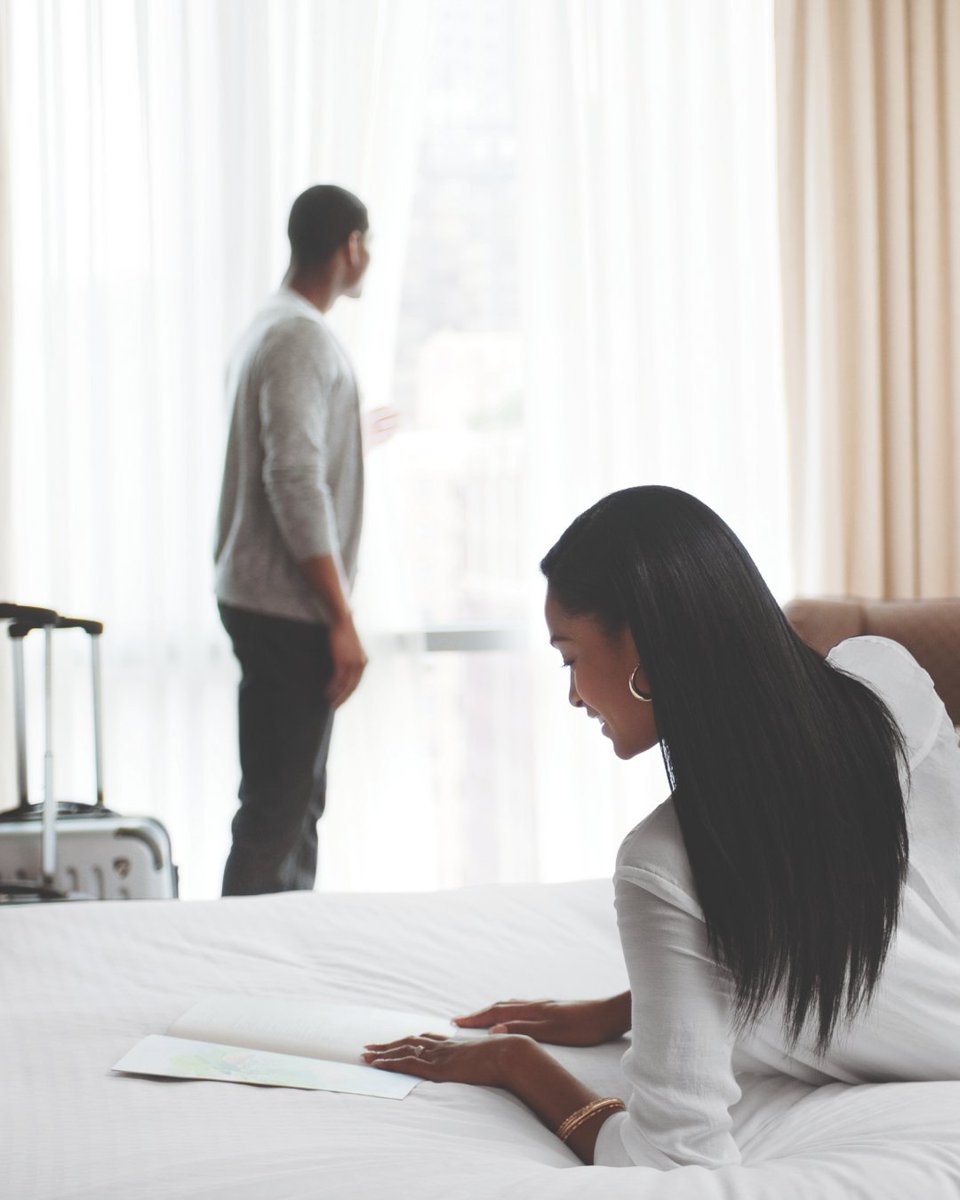 doubletreepdx's tweet image. Tag your partners, your next long weekend is calling. Find coziness like no other with bubbles and fresh-baked cookies at DoubleTree Portland. 🍪 
hil.tn/3miytb

#HiltonForTheStay #LongWeekendStays #DoubleTreePortland #PortlandHotels