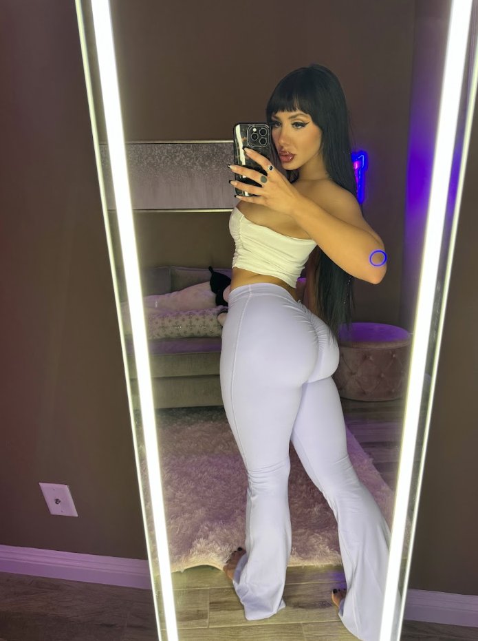 chaneloftv's tweet photo. too risky for x… so i put it here 👉 https://t.co/C0b1PgXIld https://t.co/wgGeZNA9Y1