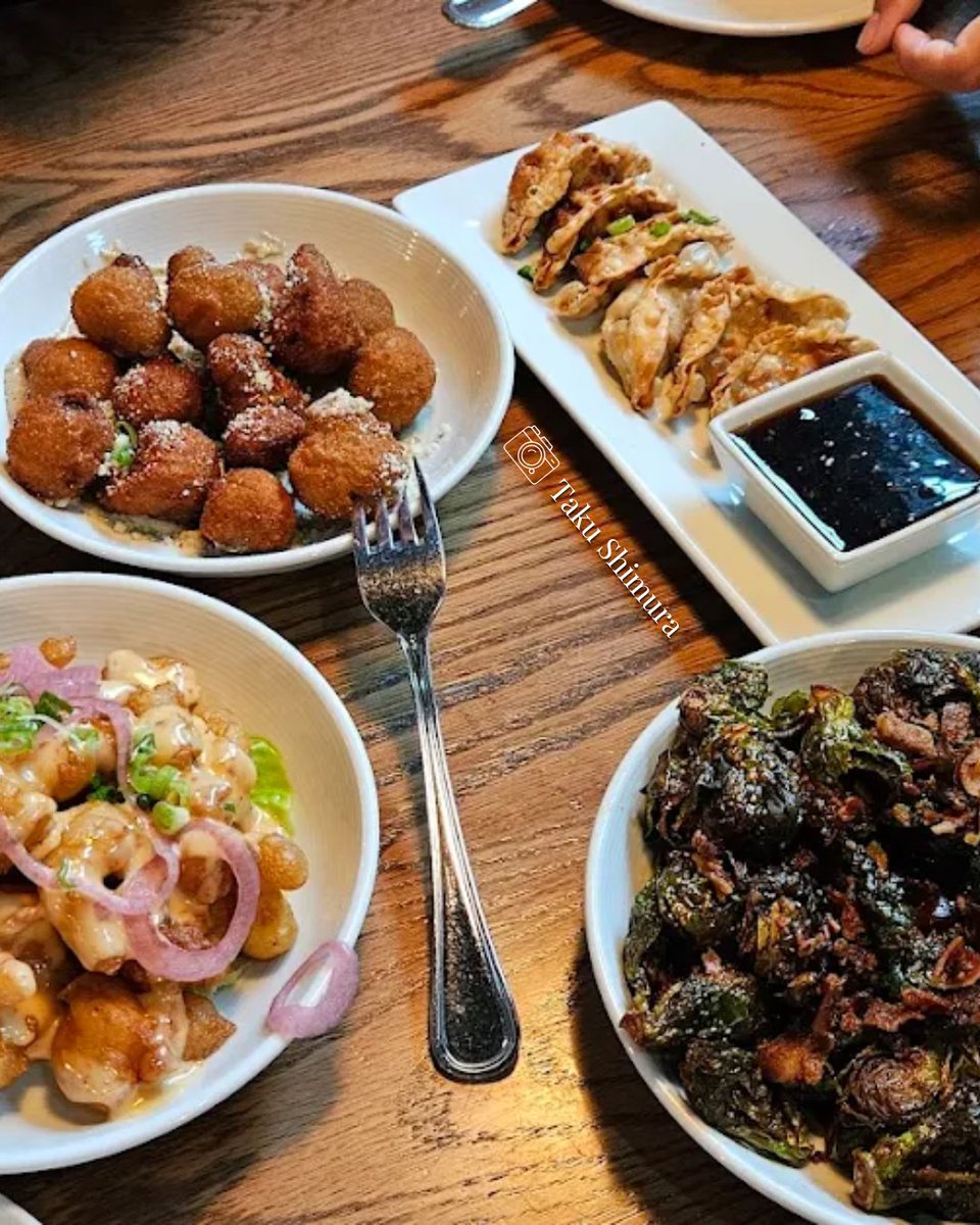 LocalBeerBar's tweet photo. Looking for the perfect spot to unwind and connect? Stop by Local Craft Kitchen &amp; Bar for a unique experience that blends incredible food with an inviting atmosphere.

#EatLocal #GoodVibesOnly #FairfieldEats #FairfieldCT #LocalCraftKitchenBar https://t.co/54ASEwjxQw