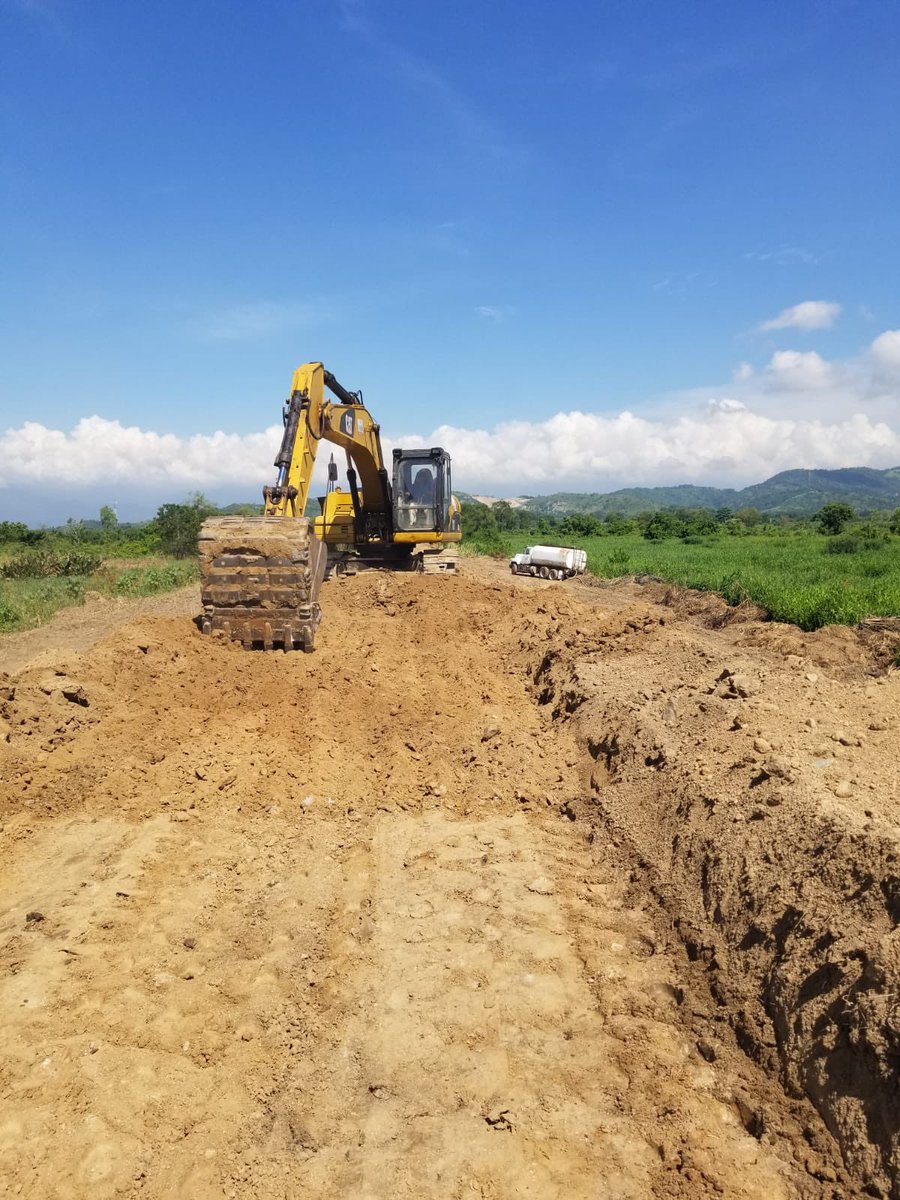 Por instrucciones de la Presidenta <a href="/XiomaraCastroZ/">Xiomara Castro de Zelaya</a> ha iniciado en San Pedro Sula obras de mitigación y prevención de cara a la temporada lluviosa en sectores históricamente olvidados como en la Rivera Hernández colonia Asentamientos Humanos. Somos hechos, no palabras. <a href="/FHIS_HN/">Fondo Hondureño de Inversión Social (FHIS)</a>