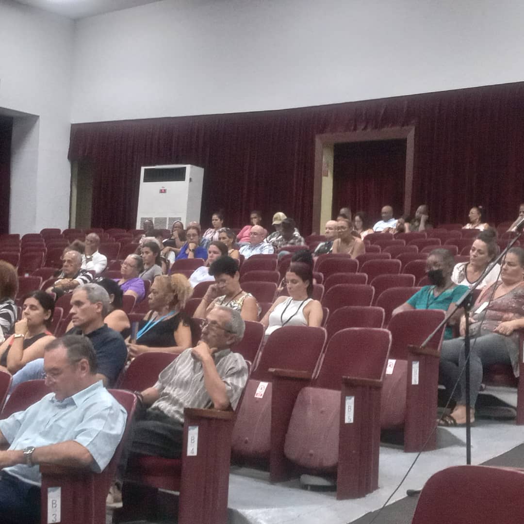 Análisis de los dicursos de clausura del Presidente en el X Pleno del CCPCC y de la ANPP de julio 2025 en la sede <a href="/MEP_CUBA/">Ministerio de Economía y Planificación de Cuba</a> con cuadros y trabajadores.
 "Hay que defender la unidad con acciones, propiciando la participación del pueblo (...) en todos ámbitos(...)"
#100AñosConFidel
