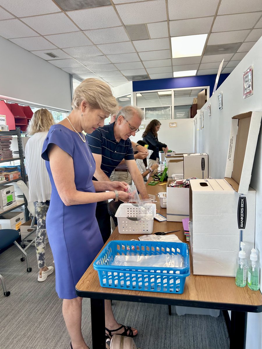 wakeedpa's tweet photo. Today we welcomed @RepDeborahRoss to #Tools4Schools! She jumped in to help teachers bag up supplies and spoke on the need to invest more in education + how inflation impacts classroom costs.
Thank you for supporting @WCPSS teachers and students! ๐
#Tools4Schools #WCPSS https://t.co/YhuGFAe0et