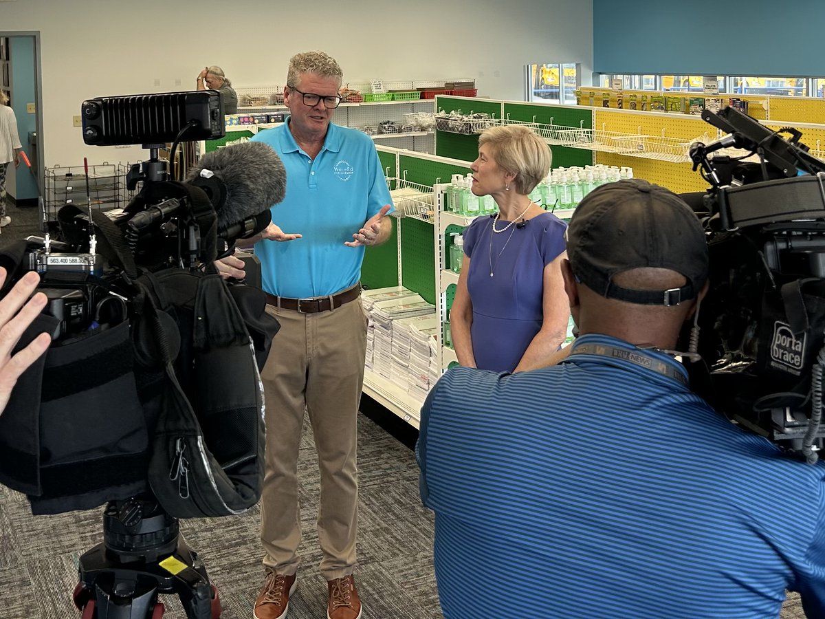 wakeedpa's tweet photo. Today we welcomed @RepDeborahRoss to #Tools4Schools! She jumped in to help teachers bag up supplies and spoke on the need to invest more in education + how inflation impacts classroom costs.
Thank you for supporting @WCPSS teachers and students! ๐
#Tools4Schools #WCPSS https://t.co/YhuGFAe0et