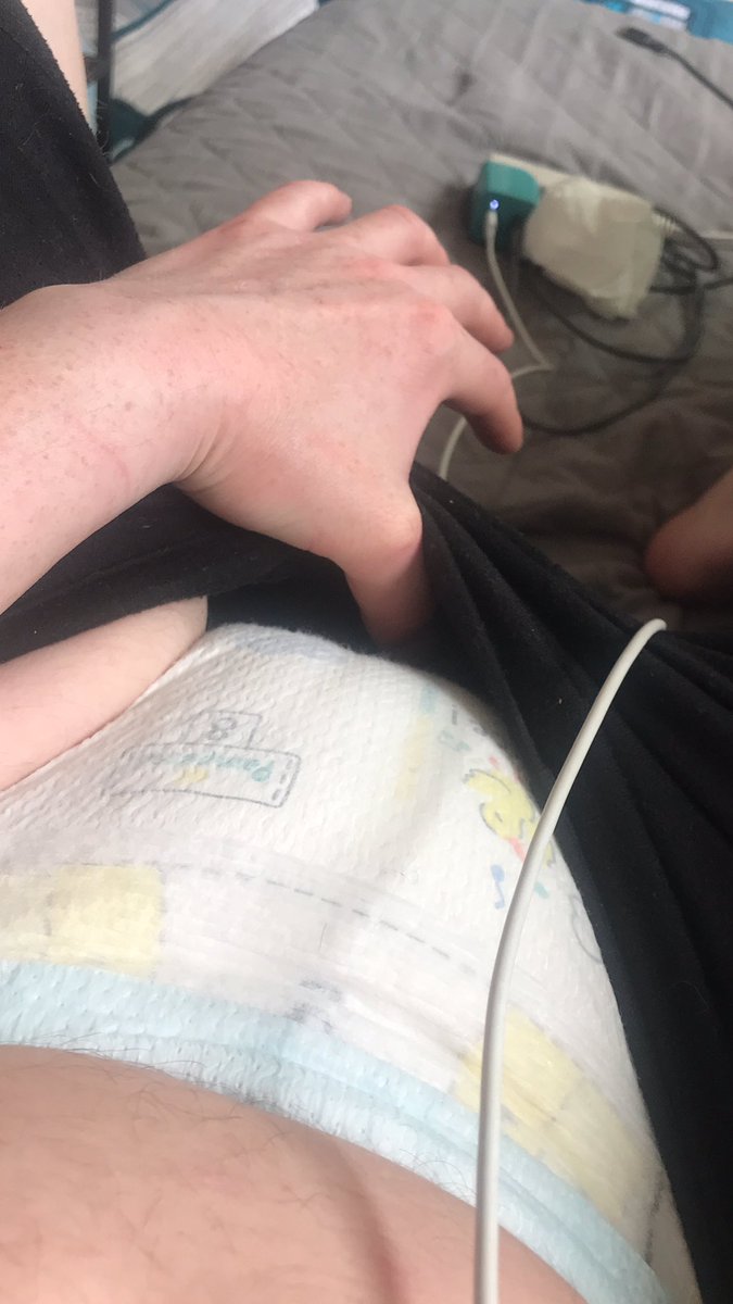 diaperboyca's tweet photo. Just getting started in my pampers😊 https://t.co/Dz0ZTcSWZT