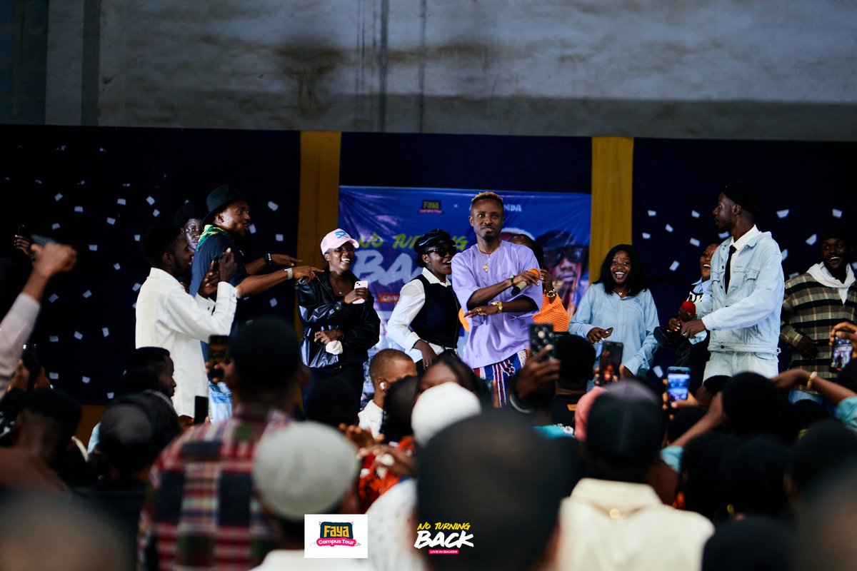 lambcultureco's tweet photo. Highlights From NO TURNING BACK TOUR Bauchi with @GaiseBaba and @johay__

Hosts: Faya Campus Tour, @AramandaCulture 

#lambculturecollective #johay #gaisebaba #noturningback #fayacampustour https://t.co/dL0fm6Gi1j