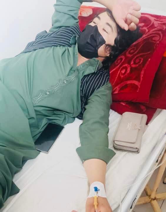 محمد ناصری از زندان طالبان رها شده است  !
محمد ناصری که دو هفته قبل در راه‌ رفتن از خانه تا کورس ناپديد شده بود و اکنون بعد از دو هفته از زندان طالبان رها گردیده اما وضعیت صحی نامبرده به اثر شکنجه روحی و جسمی خوب نیست و امید می رود که صحت خود را بازیابد  .