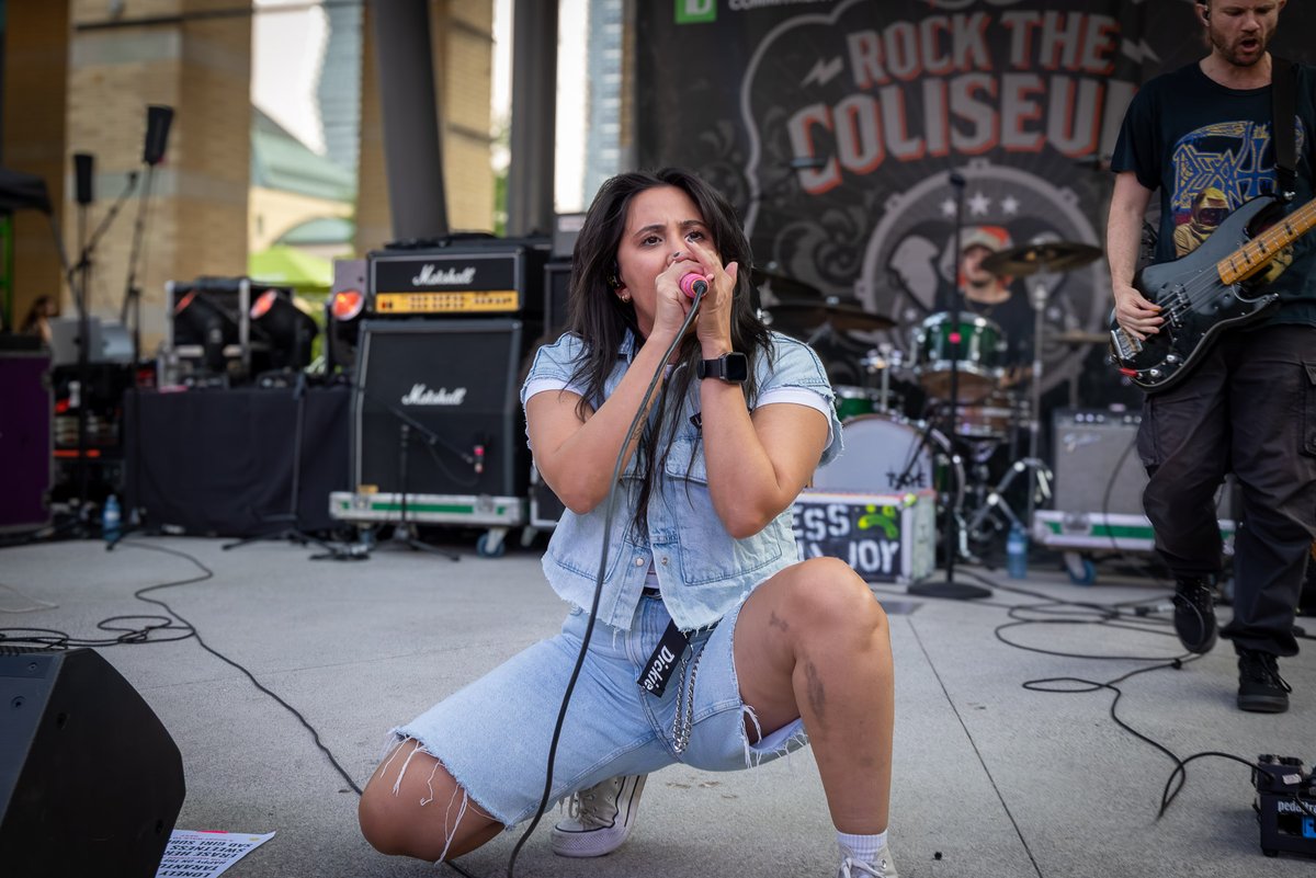 Rock the Coliseum tweet media