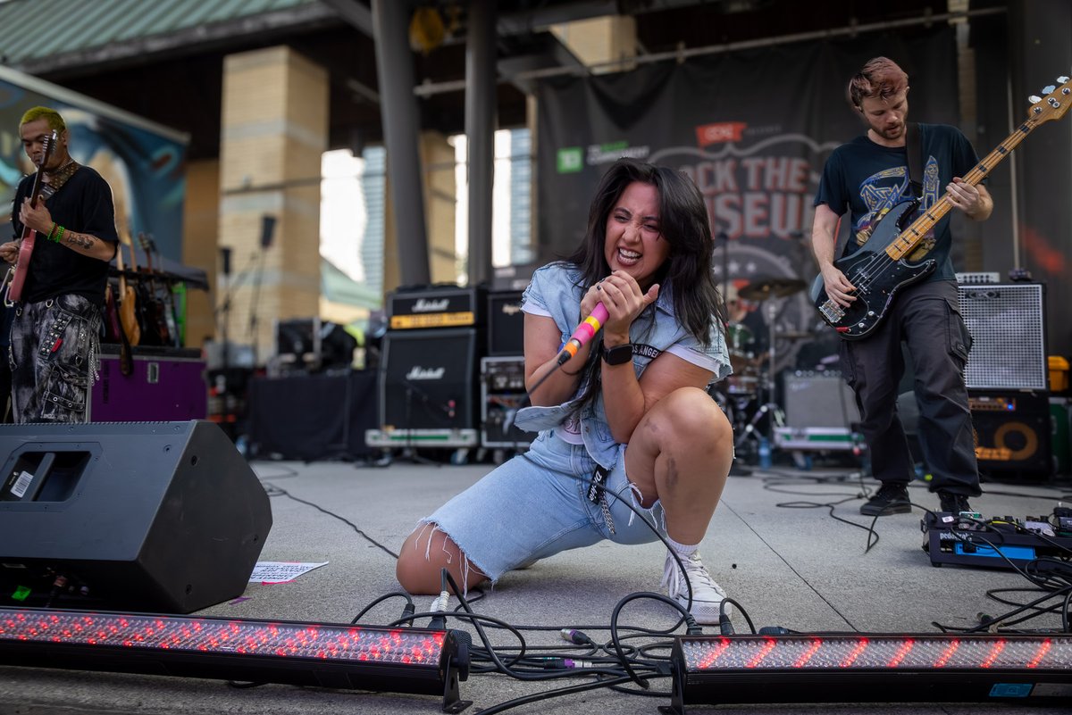 Rock the Coliseum tweet media