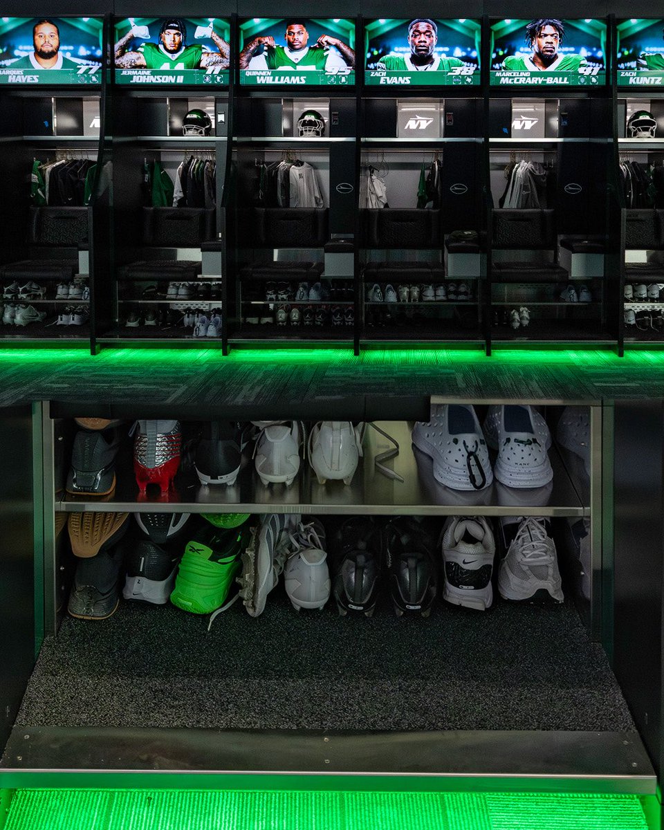 Longhorn Lockers tweet media