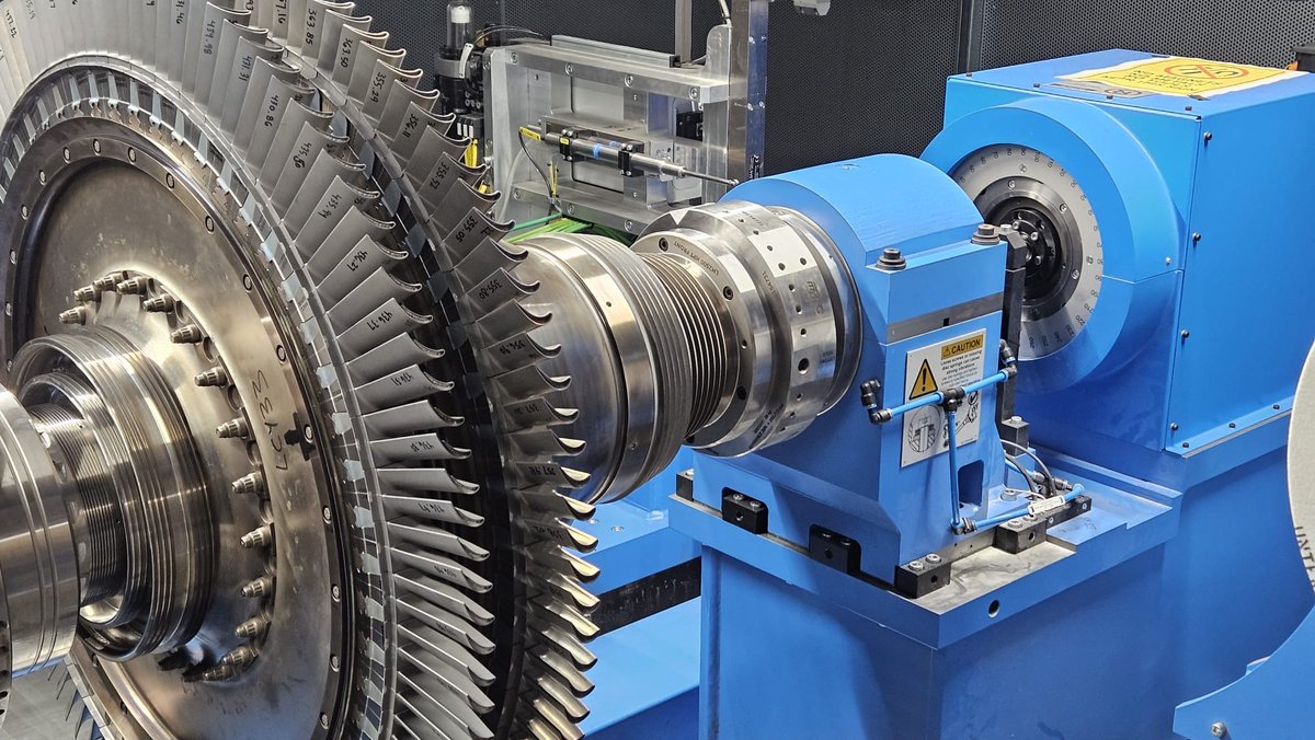 Fleet Readiness Center Southwest tweet media