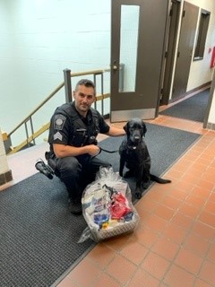 BraintreePolice's tweet photo. Big thanks to Boston’s Firefighters Credit Union for dropping off a K9 care package! 🐾

K9 Phylo was thrilled with the goodies. Appreciate your support for our 4-legged first responder! 🙌🐶

#K9Phylo #BFCU #FirstResponderSupport https://t.co/SxKNUpTjHy