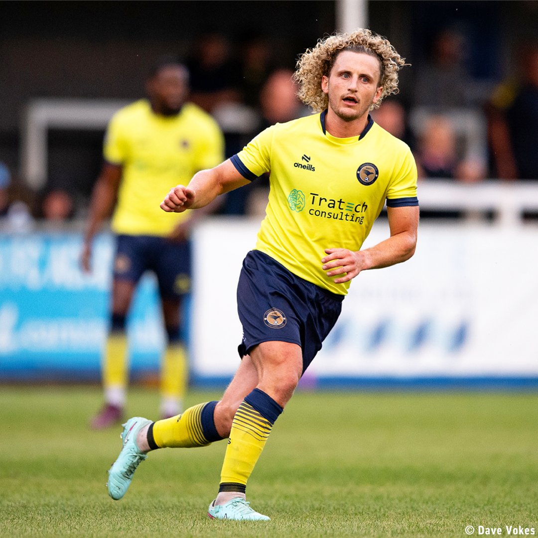 FarnboroughFC's tweet photo. Aaron Kuhl update

#FarnboroughFC would like to provide an update on Aaron Kuhl, after he suffered a serious injury during last night's fixture with Worthing.

🔗 https://t.co/HUJxpW0Olt