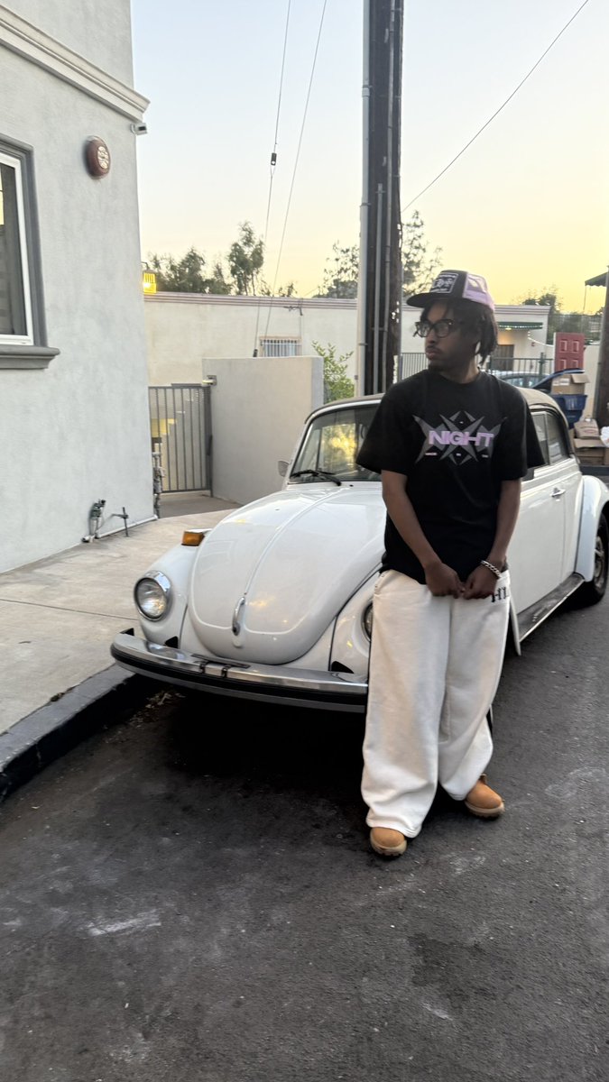 4TheLoveOfLuv tweet media