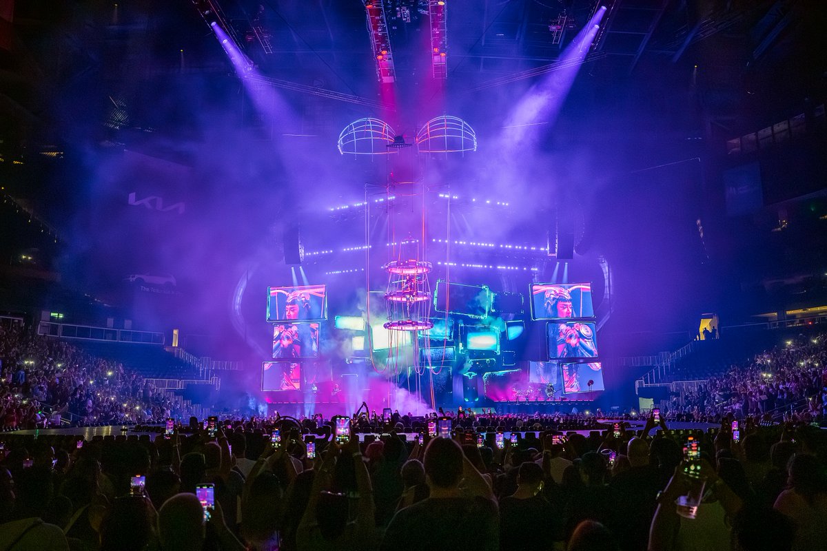 StateFarmArena's tweet photo. Baby, you're a firework 🦋 @katyperry 
 
Lifetimes Tour | 8.20.25

📸: Terence Rushin https://t.co/M1vbvznjUa