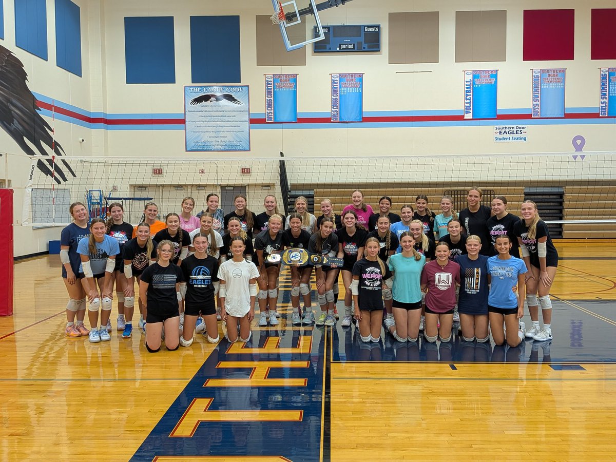 The Southern Door Girls Volleyball team is serving up a great fundraiser already! They have a BIG goal for this year! By clicking the link, you can support this program, and the new Head Coach, Allie DeGuelle. Let's Go Eagles!!! 🦅 

app.launchfundraising.com/FundraiserHome…