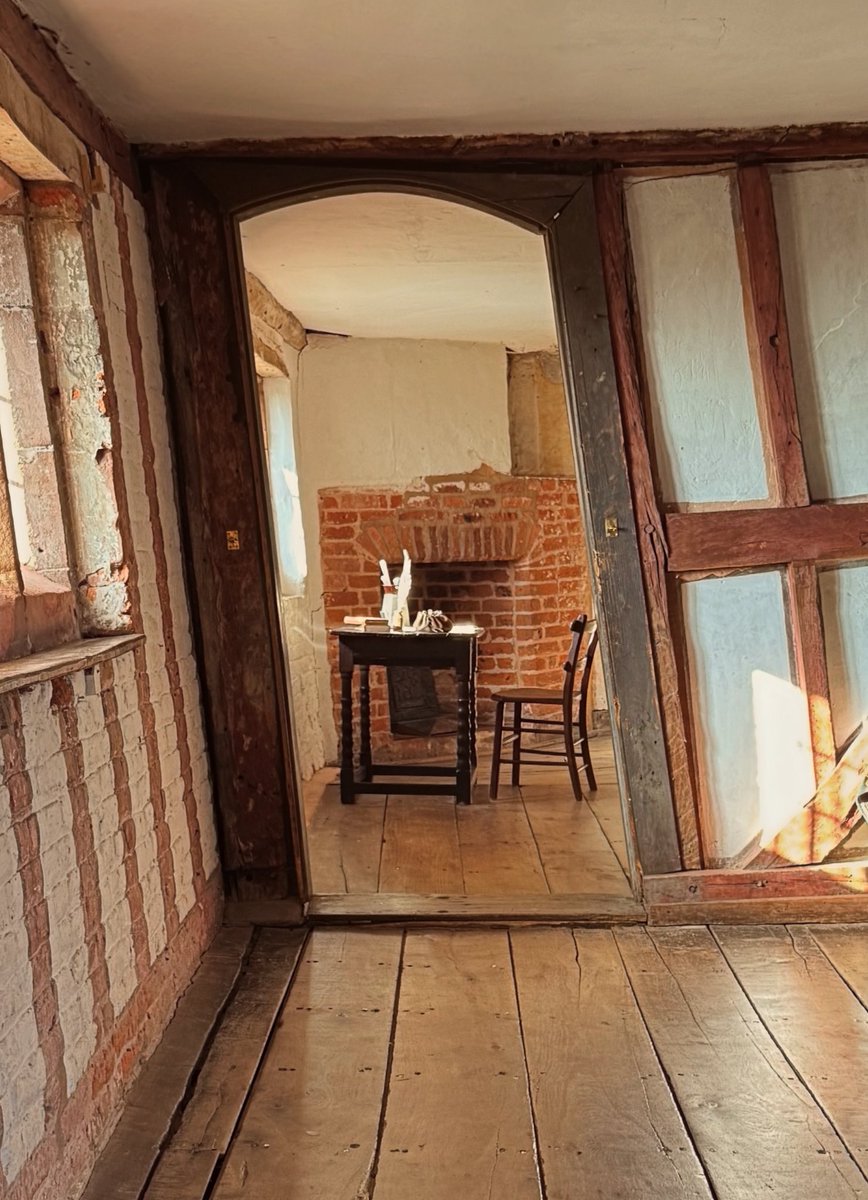 Up there with the wonkiest features in the Hall… the doorway between the Red Room and Marble Room has now been carefully supported! 😊 It was still structurally moving, but don’t worry, we’ve kept its wonderfully crooked character!