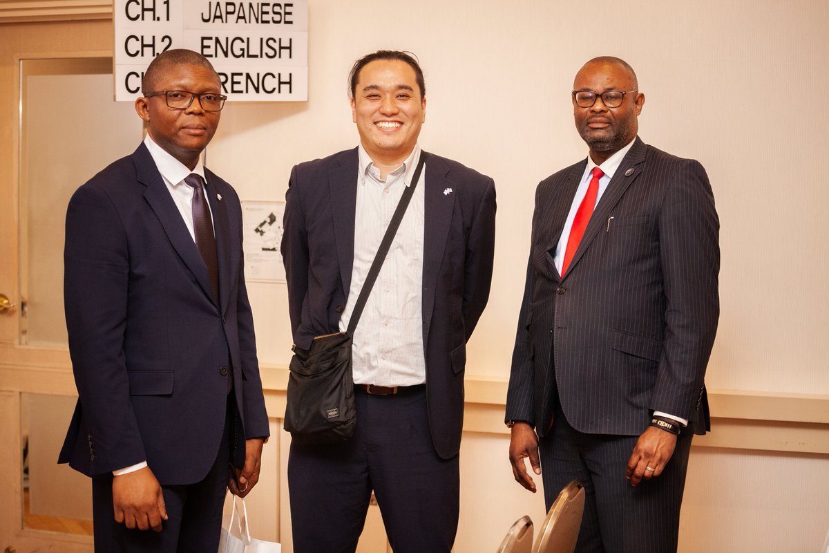 JicaRdc's tweet photo. À la #TICAD9 à Yokohama, l’ADPI a présenté le potentiel d’Inga pour l’intégration énergétique africaine. Son DG Bob Mabiala a évoqué défis et opportunités, et échangé avec la JICA et des entreprises japonaises pour renforcer la coopération énergétique. #RDC #Inga https://t.co/zL7uaO1qIj