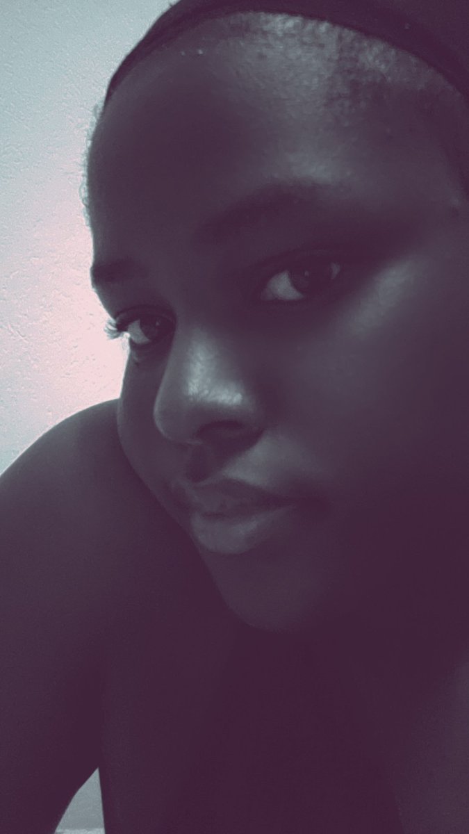 Bel✨ (@isabeltiwa) on Twitter photo Good night guys😌 Good night guys😌