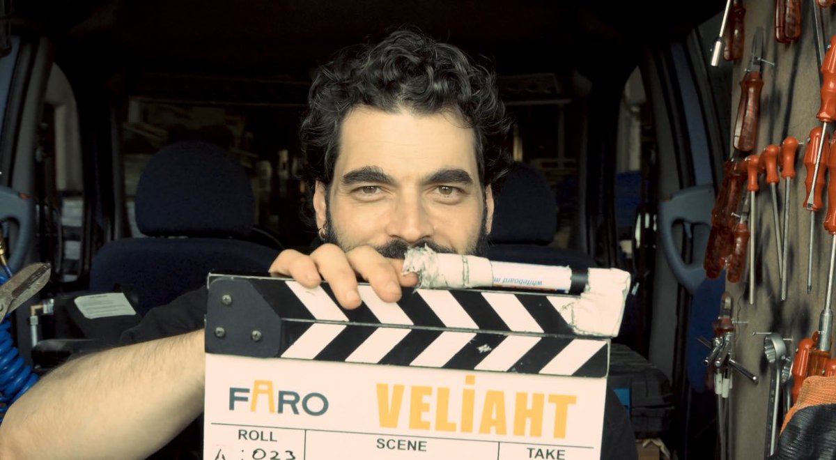 And with 10,7 K tweets and 3,106 K tweets respectively, #AkınAkınözü and #Veliaht are trending in Spain! 🌟 💯 👌 🔝 🇪🇸😌😎🥰 💪 🤍 🖤🩶♥️💫🔥🔥🧿🙏

#AkınAkınözü
#Veliaht