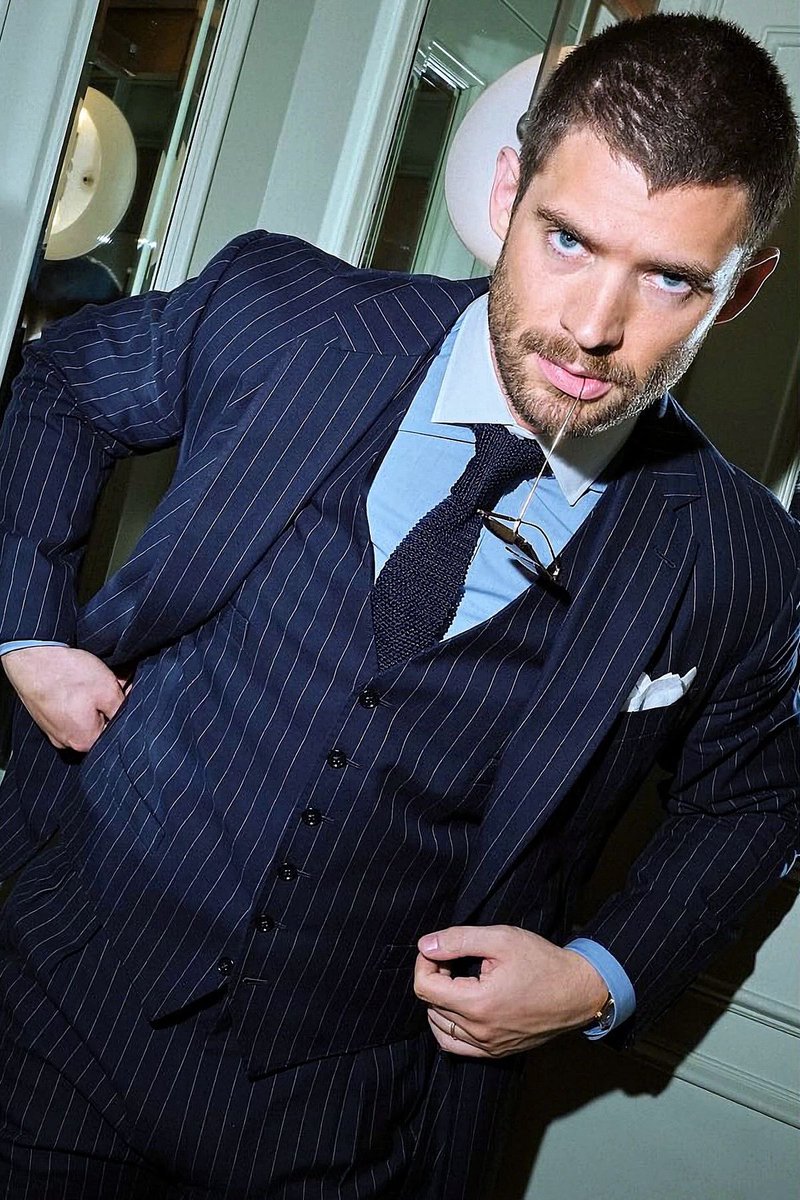 lord have mercy he’s staring into my soul