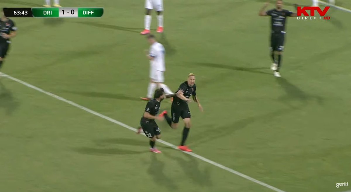 65' WHAT'S THIS GUY DOING??

Andreas Buch with three goals in two games. In big 2025?! 😱
Once again FCD's saviour off the bench, with a great header from Mfoumou's deflected cross.

Two minutes after being subbed on. What a player. Rolling back the years.
🇽🇰1⃣🆚1⃣🇱🇺