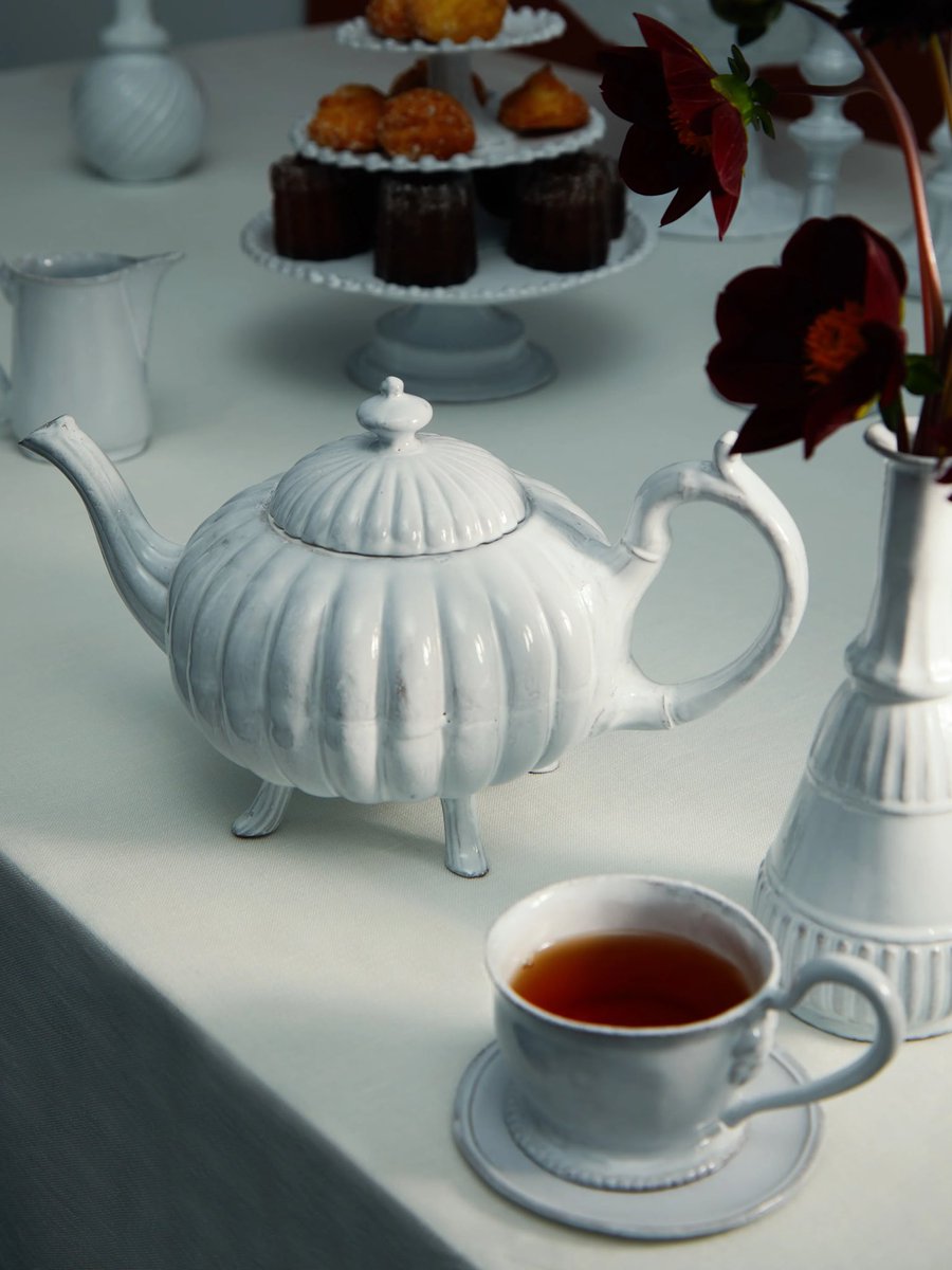 RalphieRozay's tweet photo. Astier De Villante ceramic “Cinderella” teapot ($545) https://t.co/tczPL5jX3V